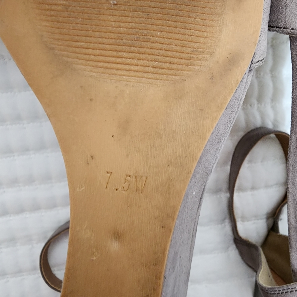 Torrid Wedge - Picture 5 of 11
